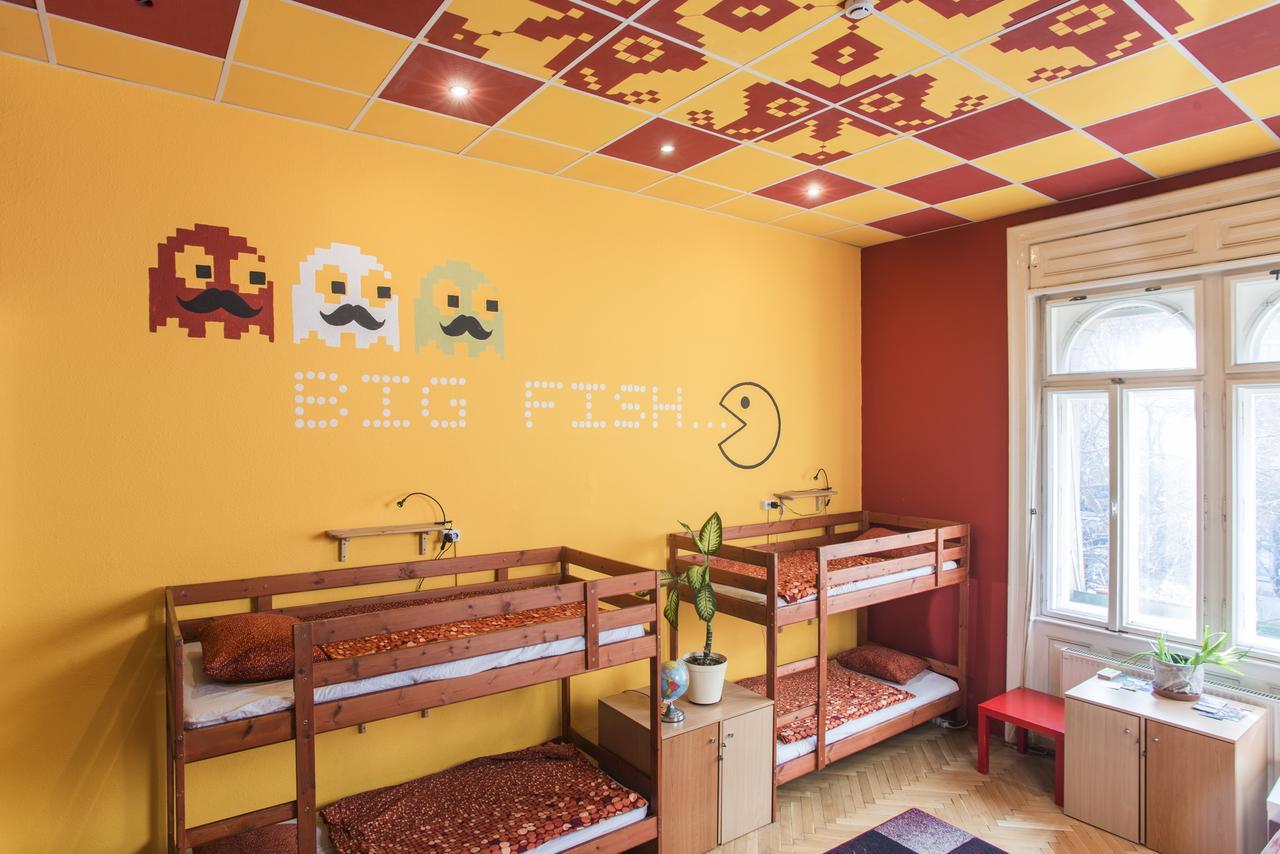 Big Fish Budapest Hostel Exterior photo