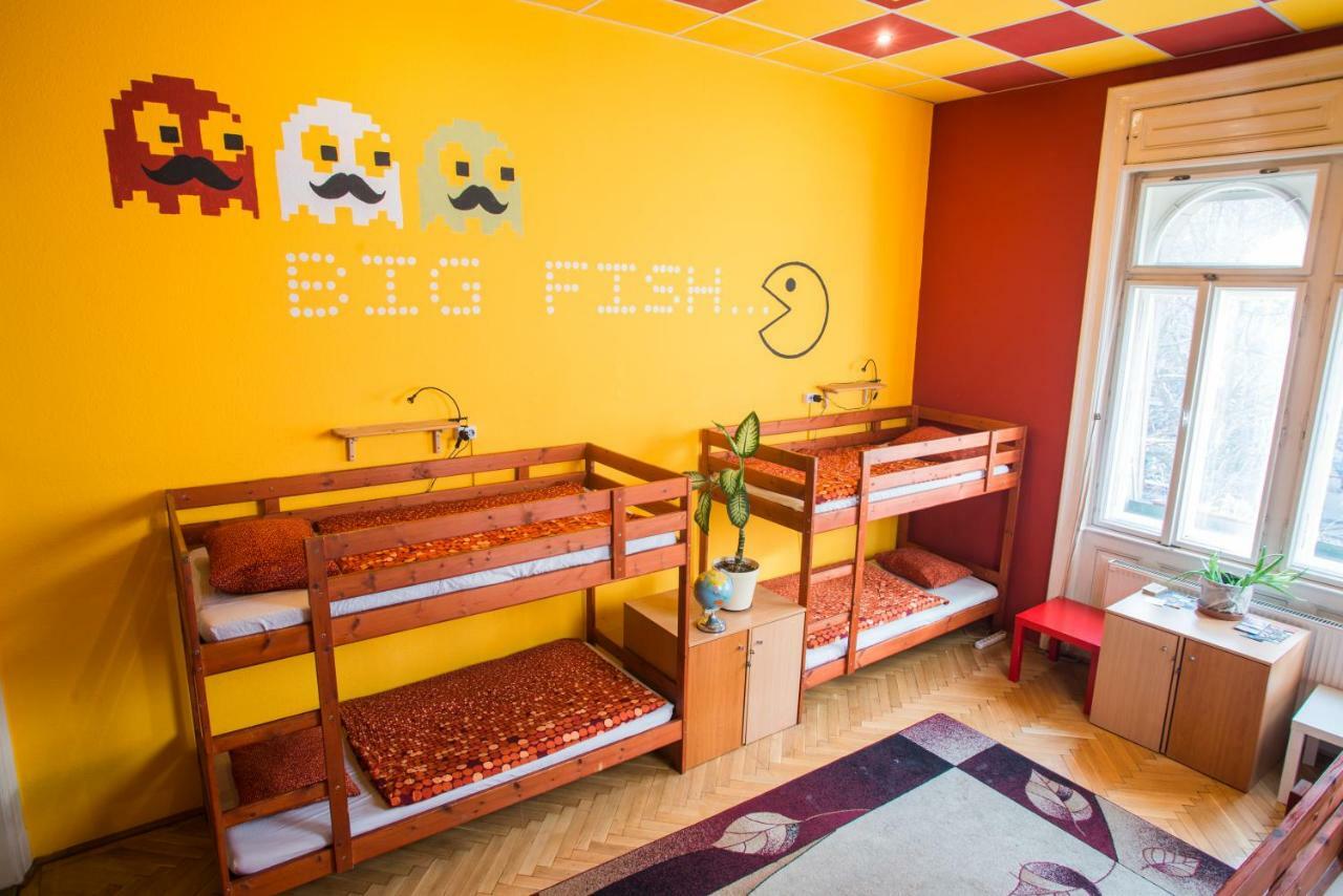 Big Fish Budapest Hostel Exterior photo